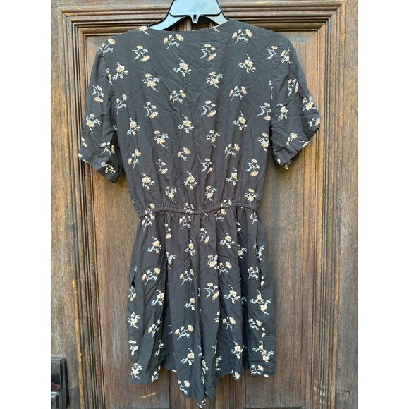 Madewell Button-Front Day Romper in Daisies Black Floral Size M - Picture 5 of 5